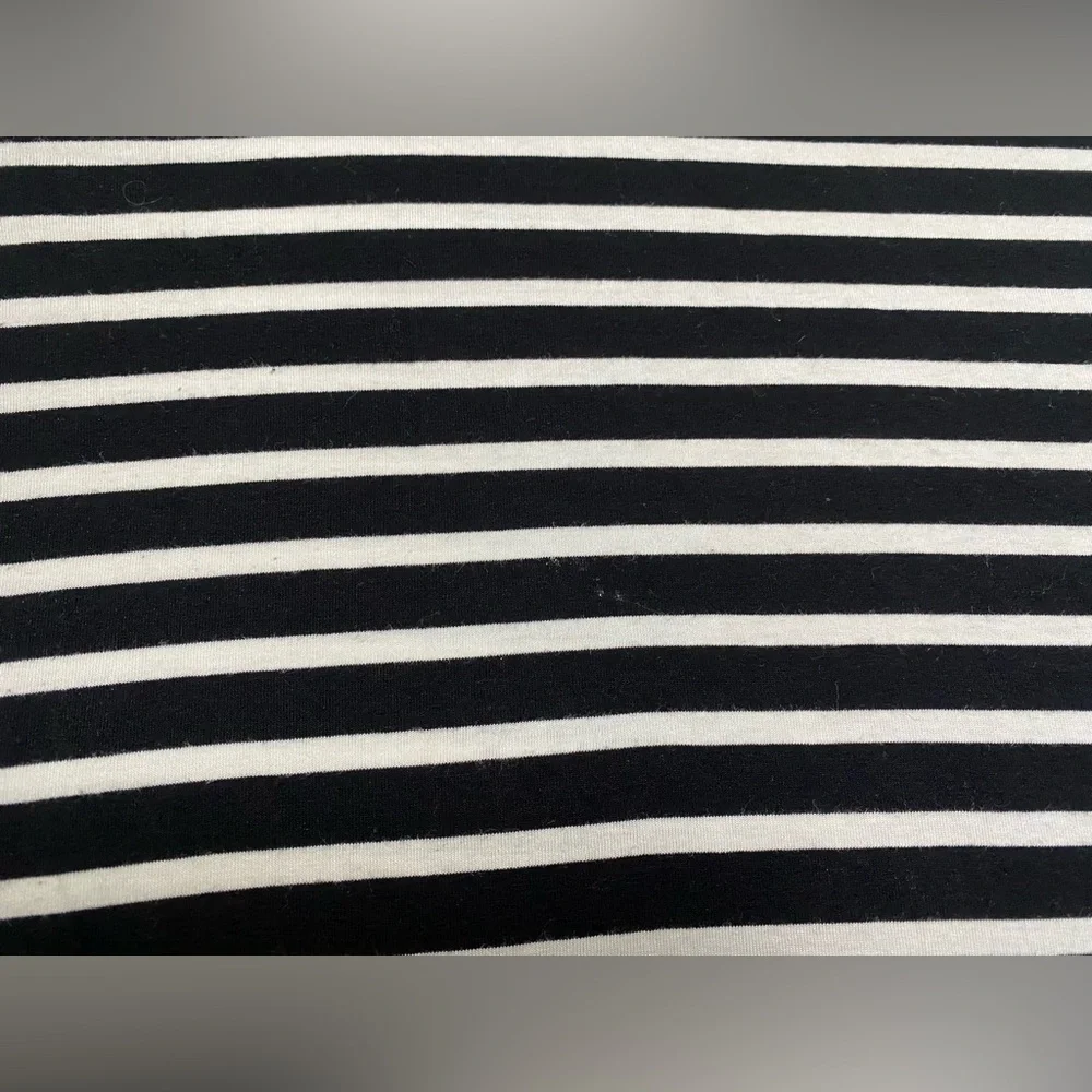 Vince Camuto Black &‎ White Striped Shirt Size Medium